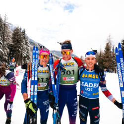 SAMSE N°8 FINALE,PEISEY, FRANCE - MARCH 15: ENZO BOUILLET of FRA, JUDICAEL PERRILLAT-BOTTONET of FRA, CAMILLE GRATALOUP MANISSOLLE of FRA March 15, 2026 in PEISEY, France. (Photo by Rodriguez Alexis / @Aleiks_photo)
