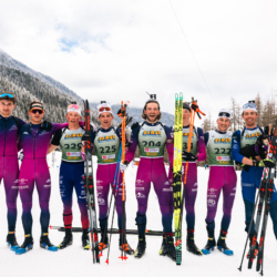 SAMSE N°8 FINALE,PEISEY, FRANCE - MARCH 15: TEAM RETRAITéS 2026, LEO SANCERNE of FRA, PIERRICK PASTEUR of FRA, ROMAIN MICHAUD-CLARET of FRA, ROMAIN CORDIER of FRA, ESTEBAN JAVAUX of FRA, MARTIN FERREIRA of FRA, ALEXIS NAPPEY of FRA, LIONEL JOUANNAUD of FRA/EBBA (le chien) March 15, 2026 in PEISEY, France. (Photo by Rodriguez Alexis / @Aleiks_photo)